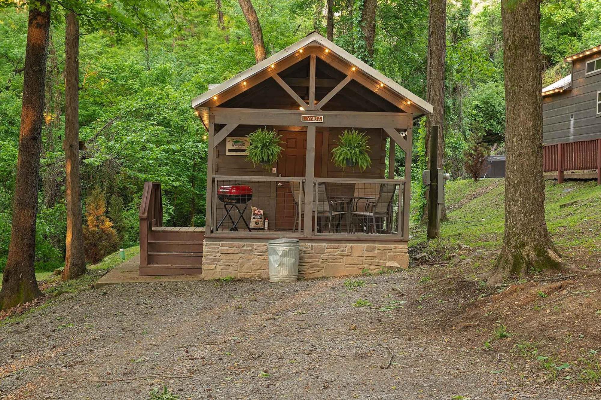 Tiny Cabin Village Private Hot Tub Lynda Cabin 查塔努加 外观 照片