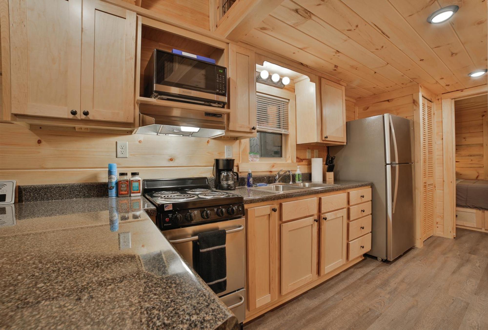 Tiny Cabin Village Private Hot Tub Lynda Cabin 查塔努加 外观 照片